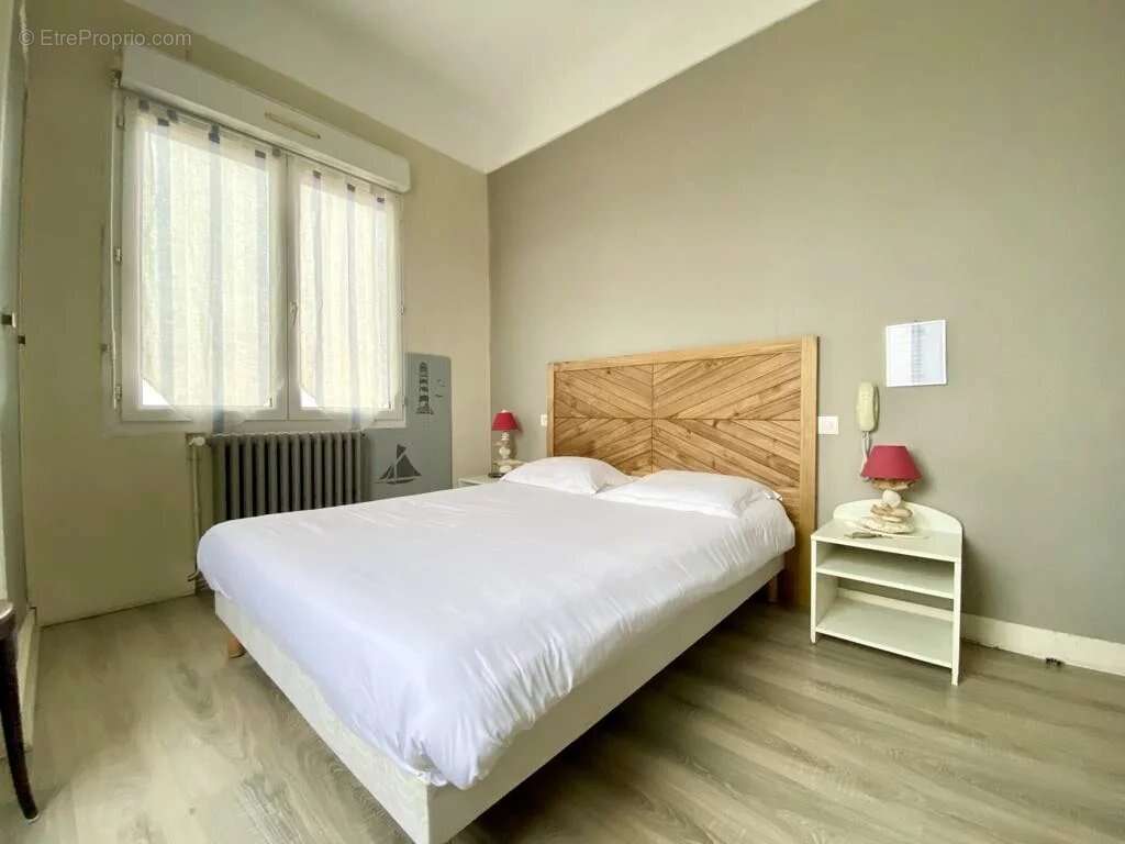 Commerce à BOURCEFRANC-LE-CHAPUS