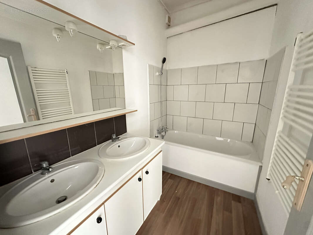 Appartement à OLORON-SAINTE-MARIE