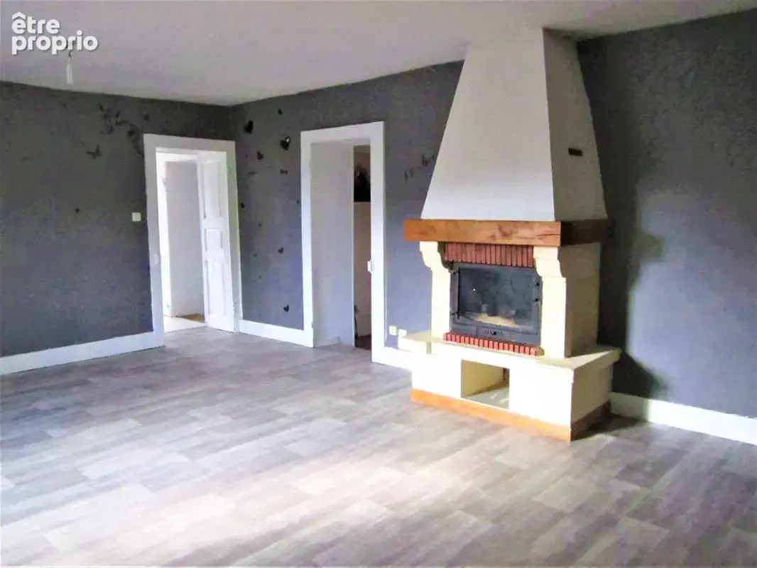 Immeuble de 430 m2 habitables composé de 4 appartements à Vesoul 70000  au prix de 197 900 Euros - photo 11