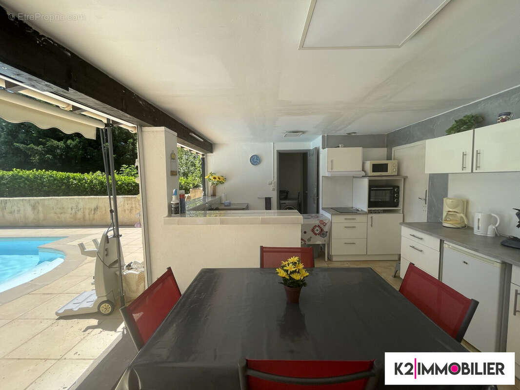 Maison à MONTELIMAR