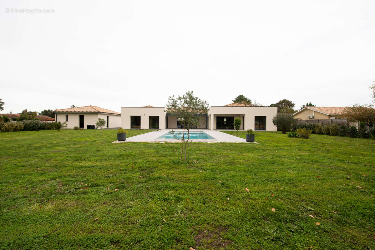 Maison à LESPARRE-MEDOC