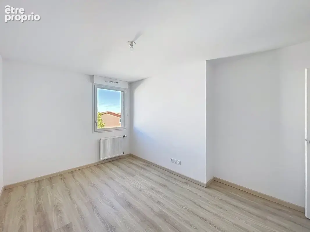 Appartement T3  Centre-ville Castanet-Tolosan  Résidence récente avec terrasse et parking double - photo 9