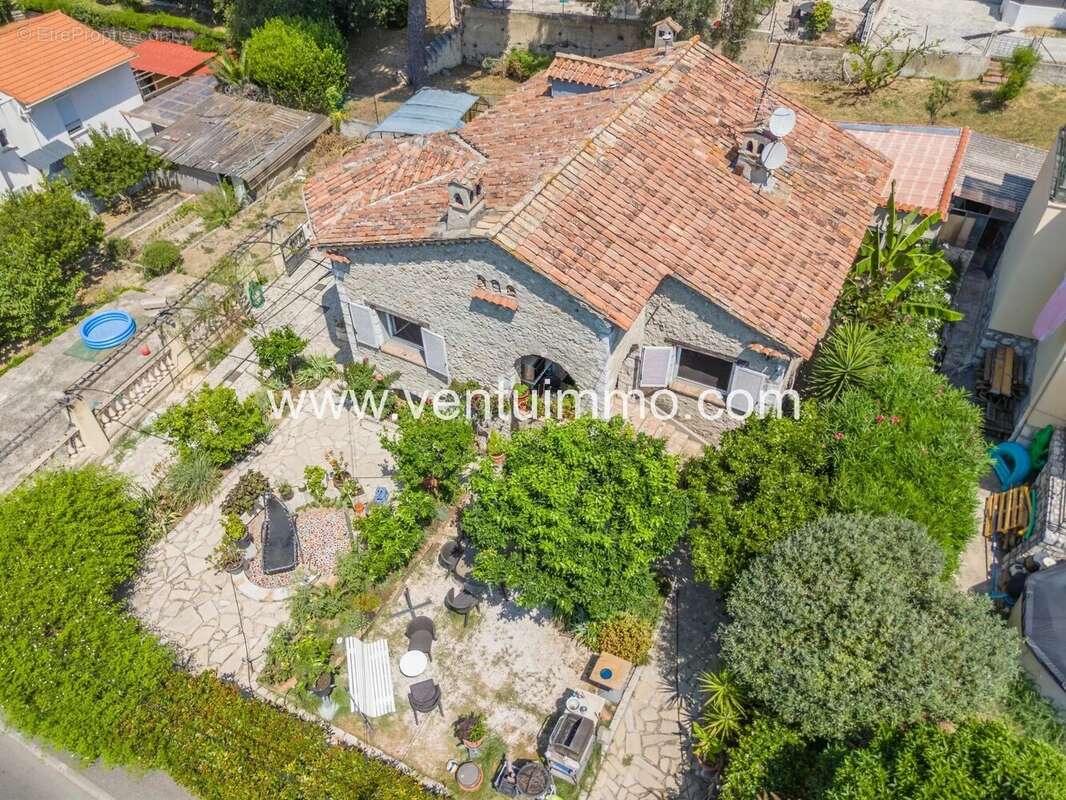 Une configuration unique – 3 espaces indépendants à Cagnes-sur-Mer - photo 16