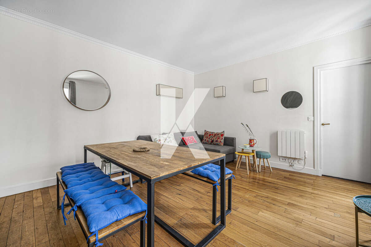 Séjour - Appartement à PARIS-18E