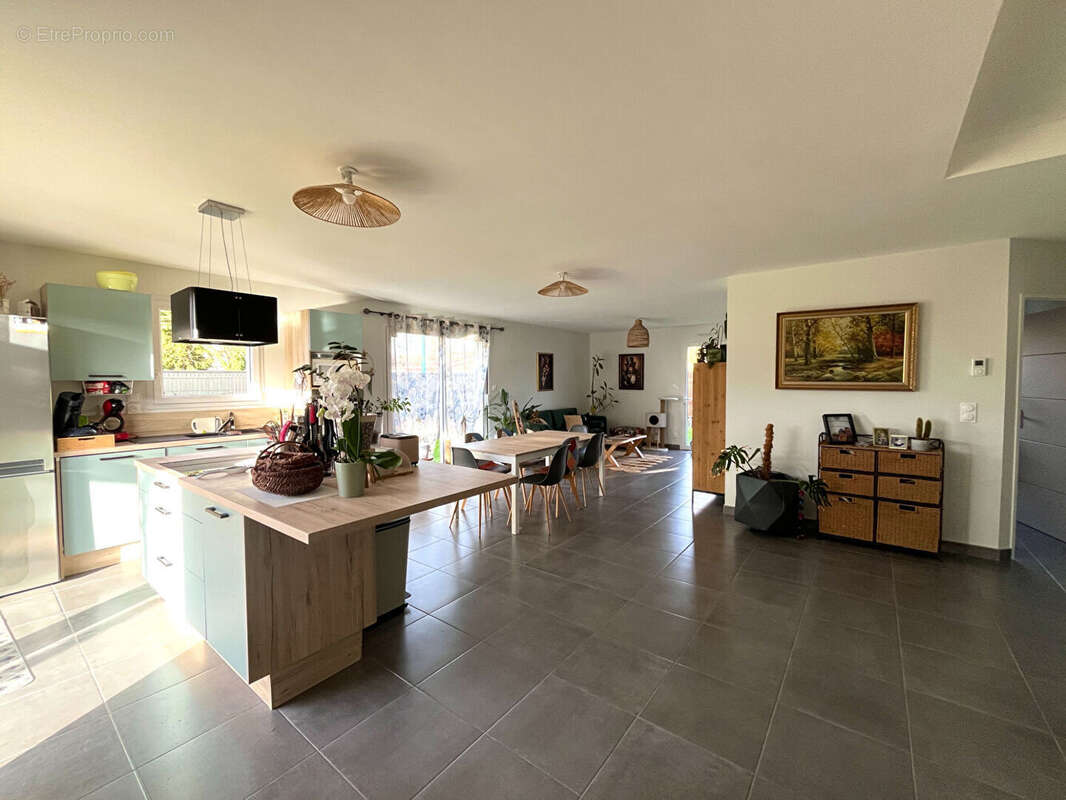 Maison à LAIGNE-EN-BELIN