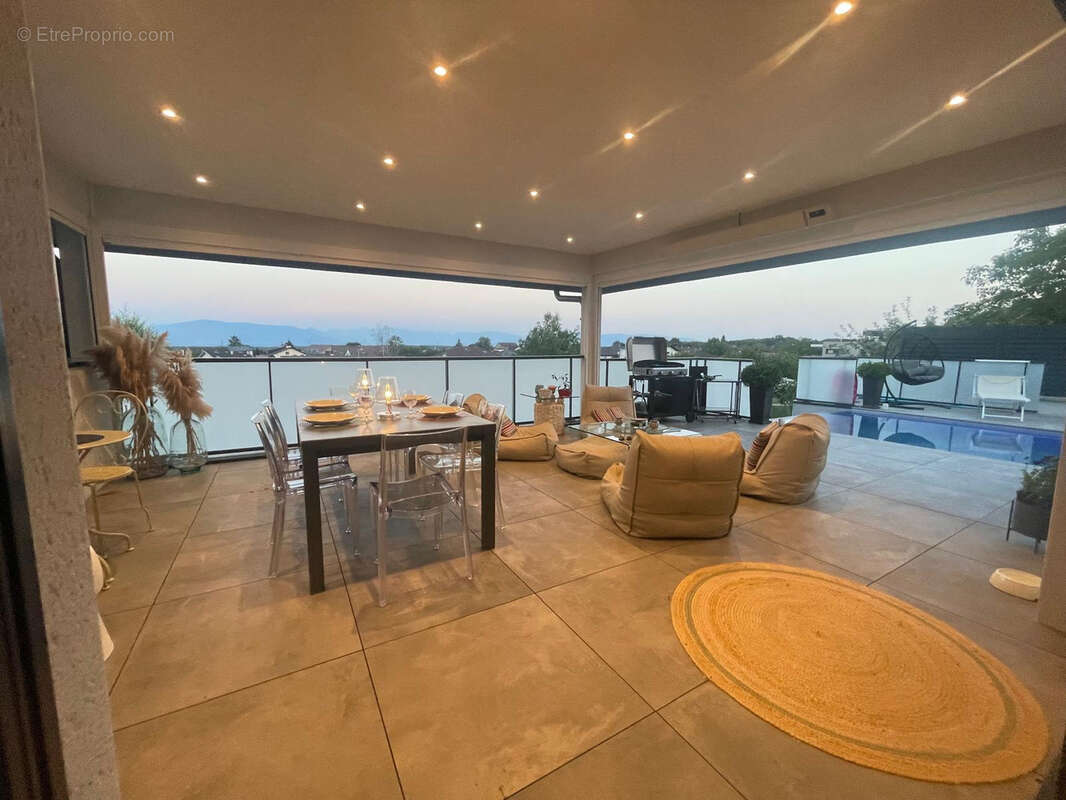 Maison à DIVONNE-LES-BAINS