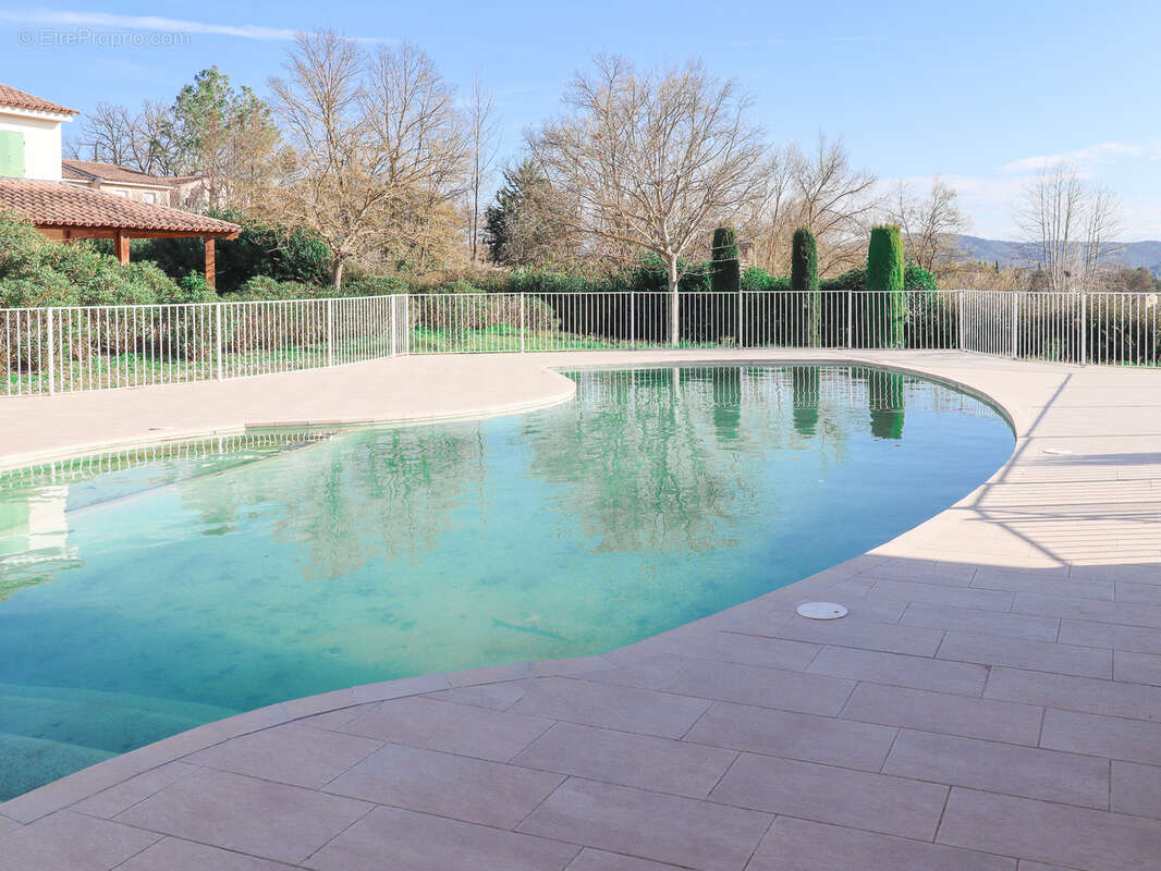 Maison à MONTAUROUX