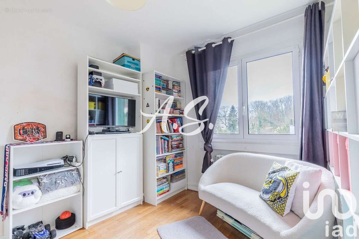 Photo 8 - Maison à VERRIERES-LE-BUISSON