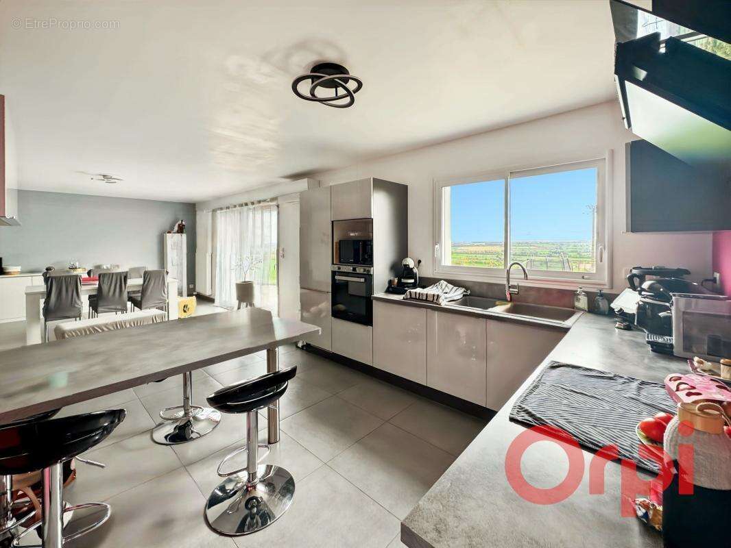 Maison à SAINT-PIERRE-LES-ETIEUX