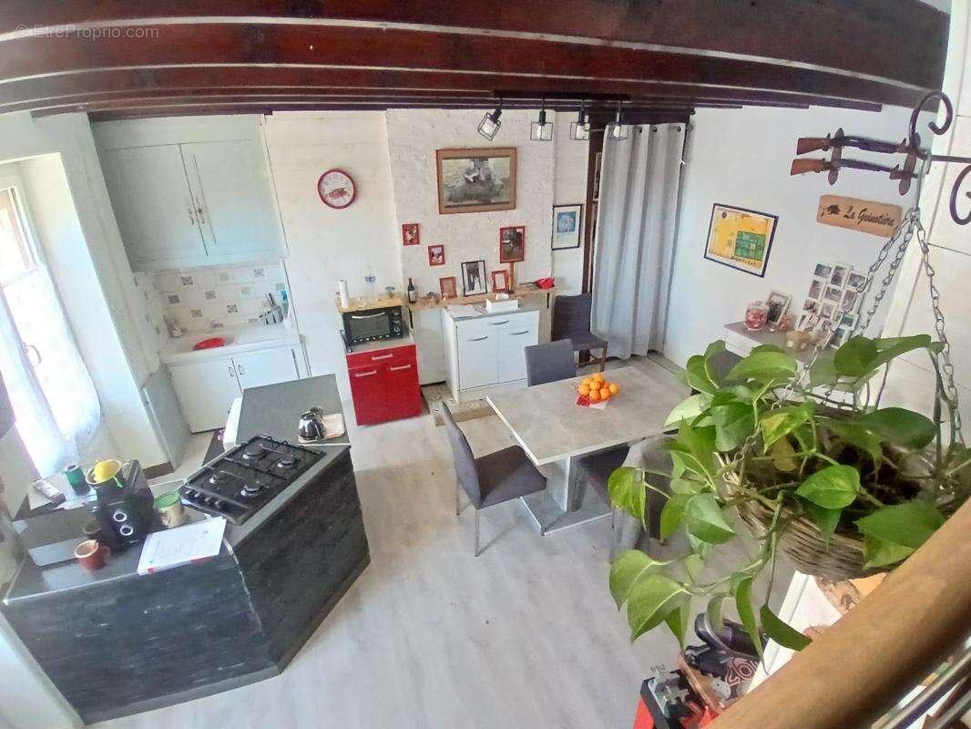 Maison à CHAMPAGNE-MOUTON