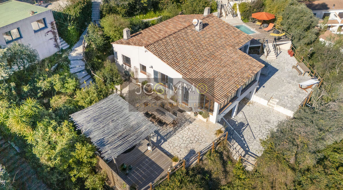 Maison à CARQUEIRANNE