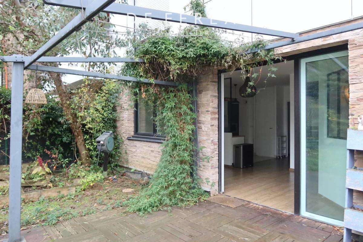 Appartement à ISSY-LES-MOULINEAUX