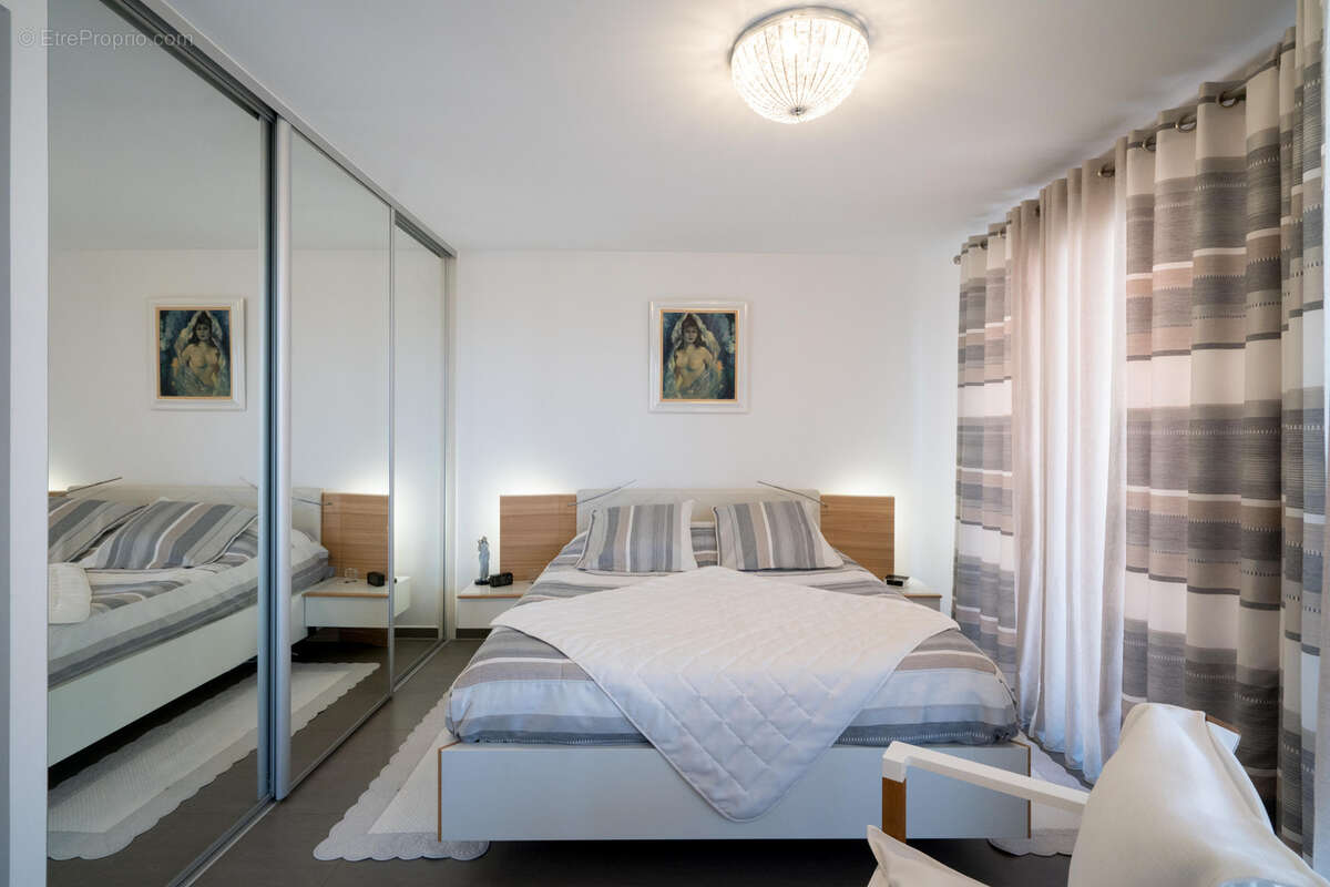 Appartement à HYERES