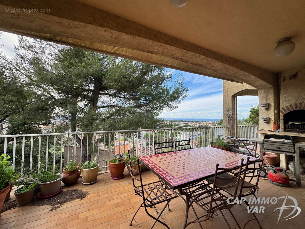 Maison à SIX-FOURS-LES-PLAGES