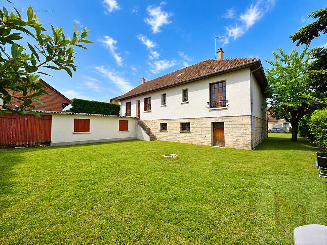 Maison à NEUILLY-PLAISANCE