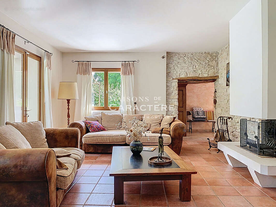 Maison à THOIRY