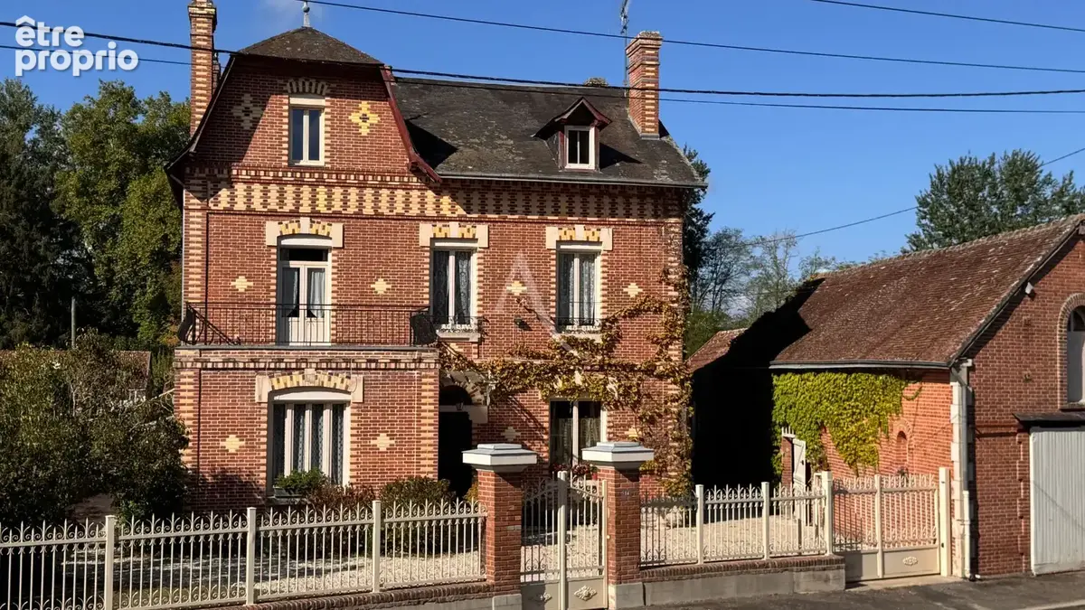 Maison à LA FERTE-IMBAULT