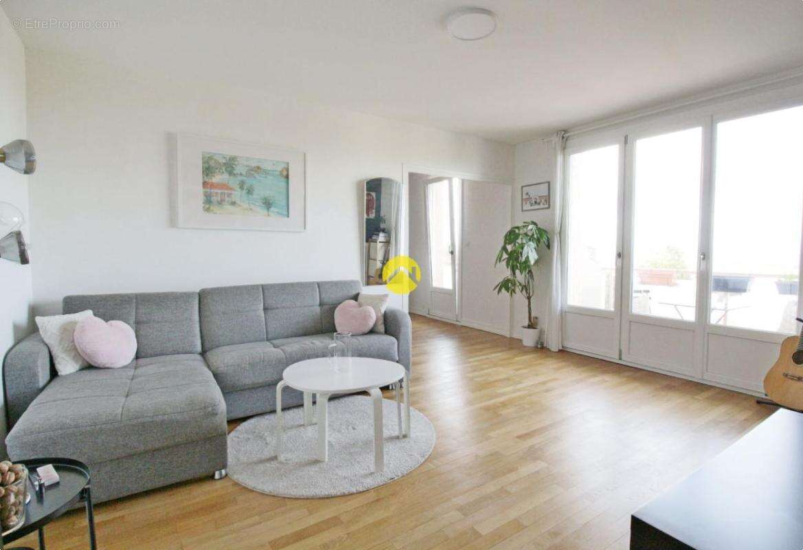 Appartement à NERIS-LES-BAINS