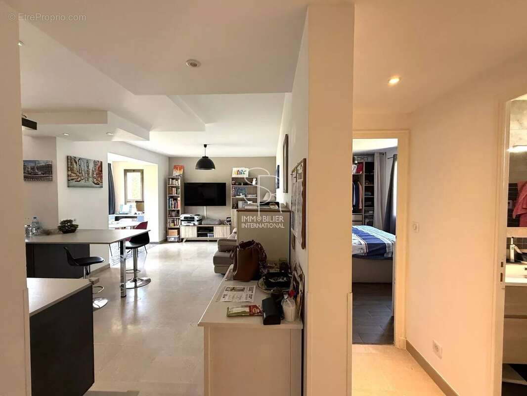 Appartement à VILLENEUVE-LOUBET