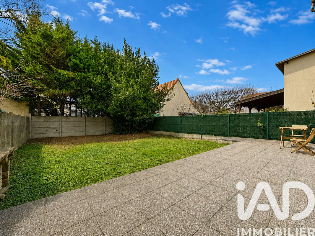 Photo 2 - Maison à LE BLANC-MESNIL