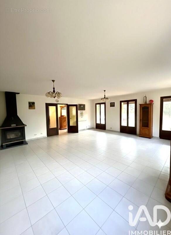 Photo 1 - Maison à SALERNES