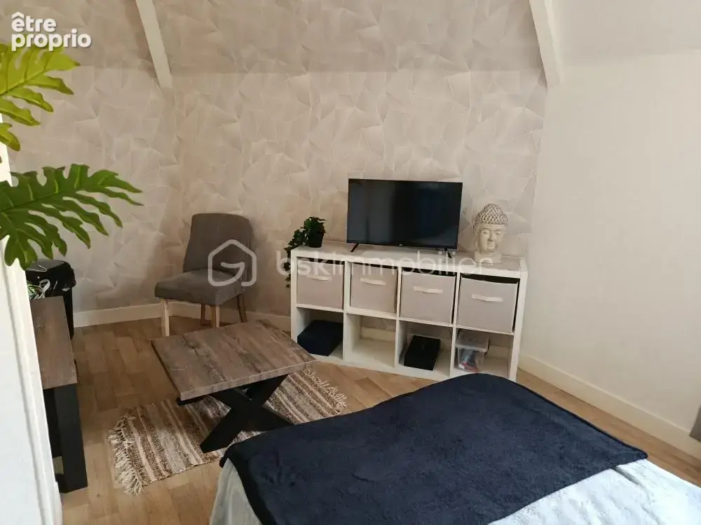 Disponible dès maintenant : Belle maison de 116m² avec annexe habitable de 54m², garage et double terrasse à Lisieux NORD - photo 8
