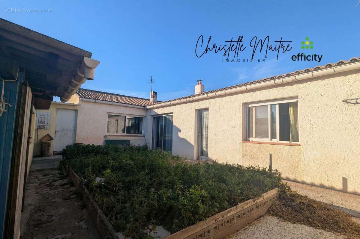 Maison à SAINT-MARTIN-DE-CRAU