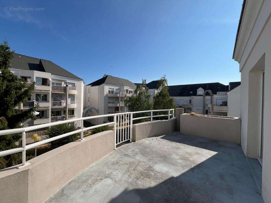 Angers - T5 en duplex avec terrasse et parking - photo 6