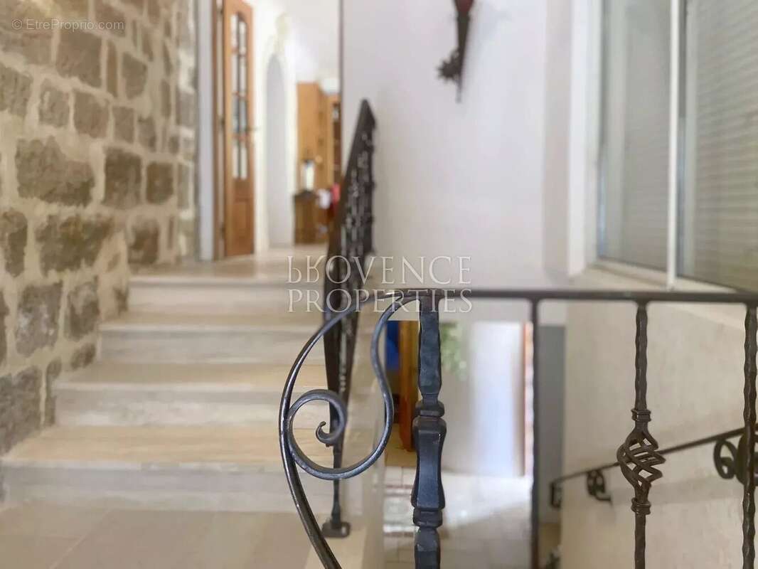 Maison à CORRENS