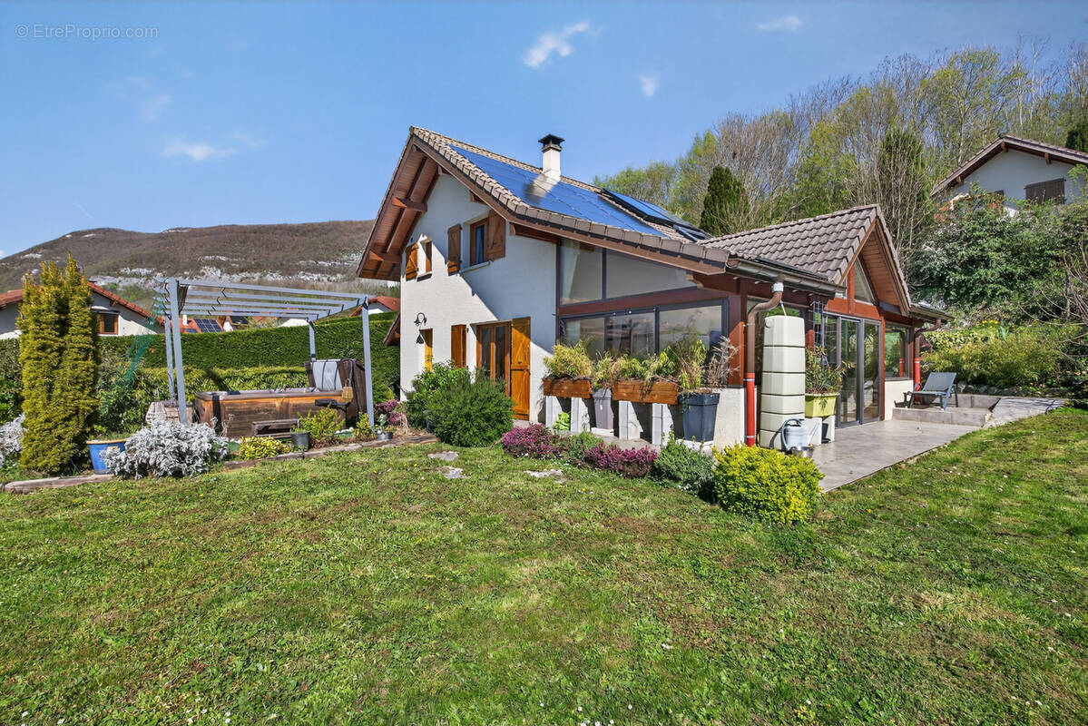 Maison à CLARAFOND-ARCINE