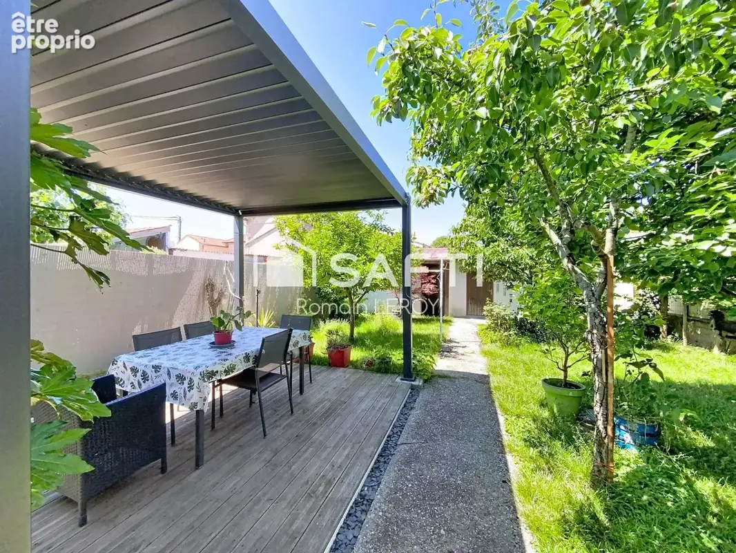 Photo 1 - Maison à CENON