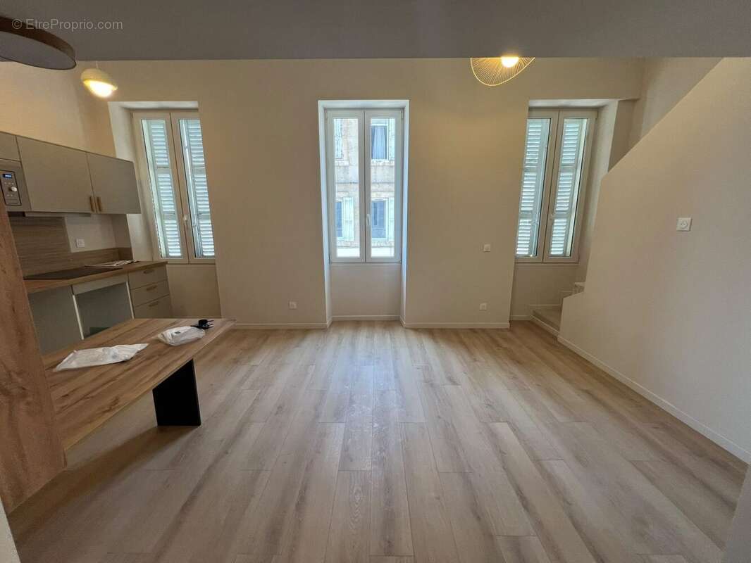 Appartement 35 m² à Marseille-4e  - photo 4