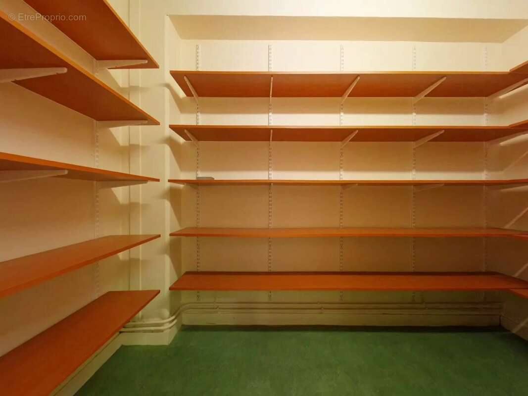 Commerce à LE PRE-SAINT-GERVAIS