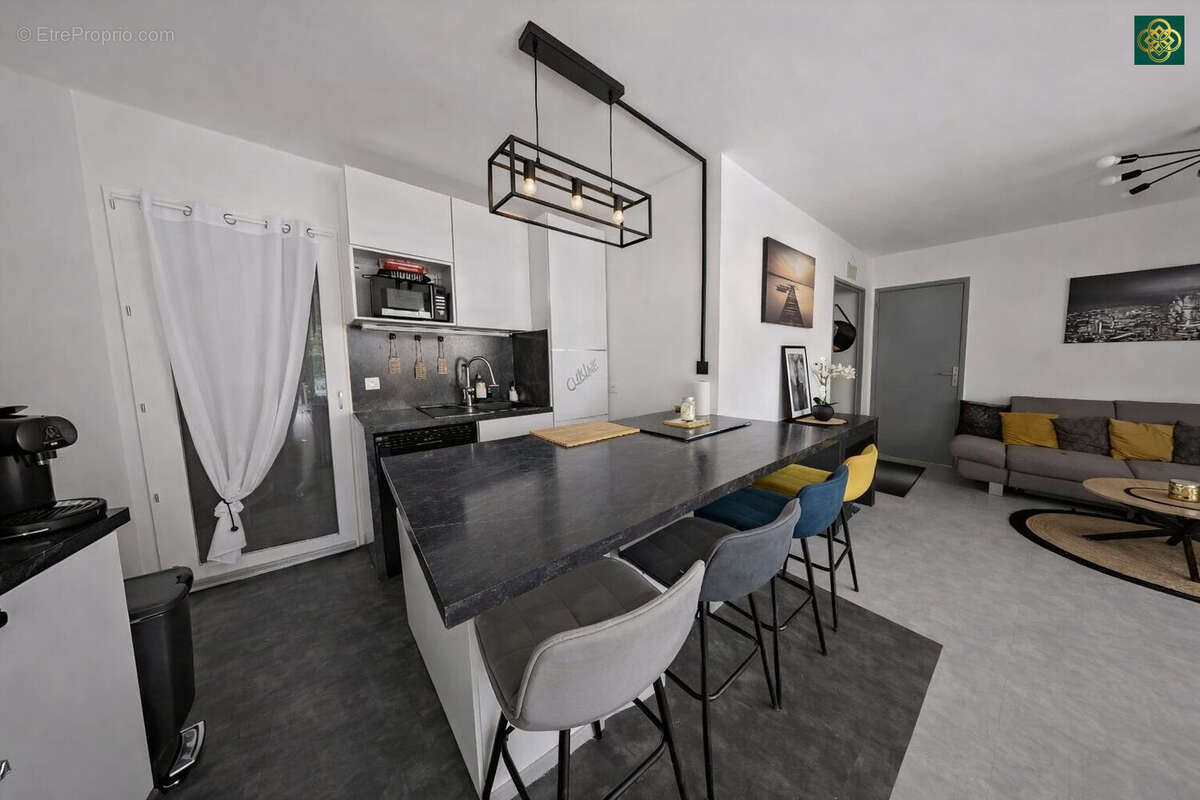 Appartement à LATTES