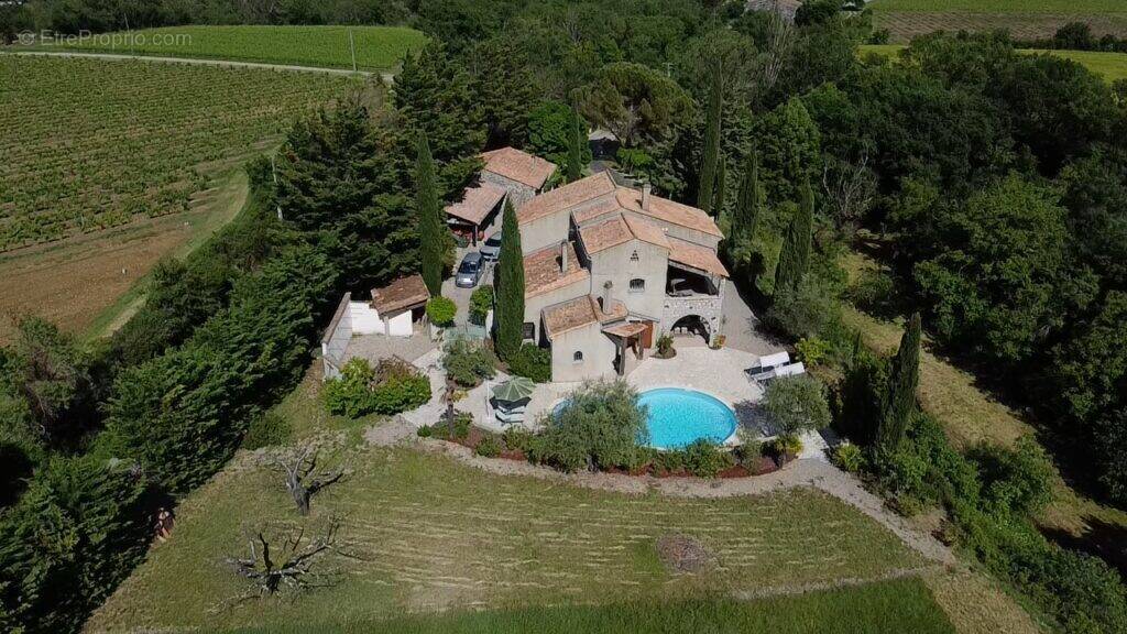 Maison à ALBA-LA-ROMAINE