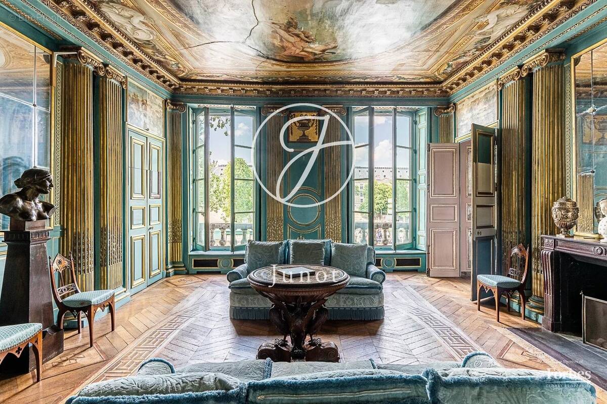 Appartement à PARIS-7E
