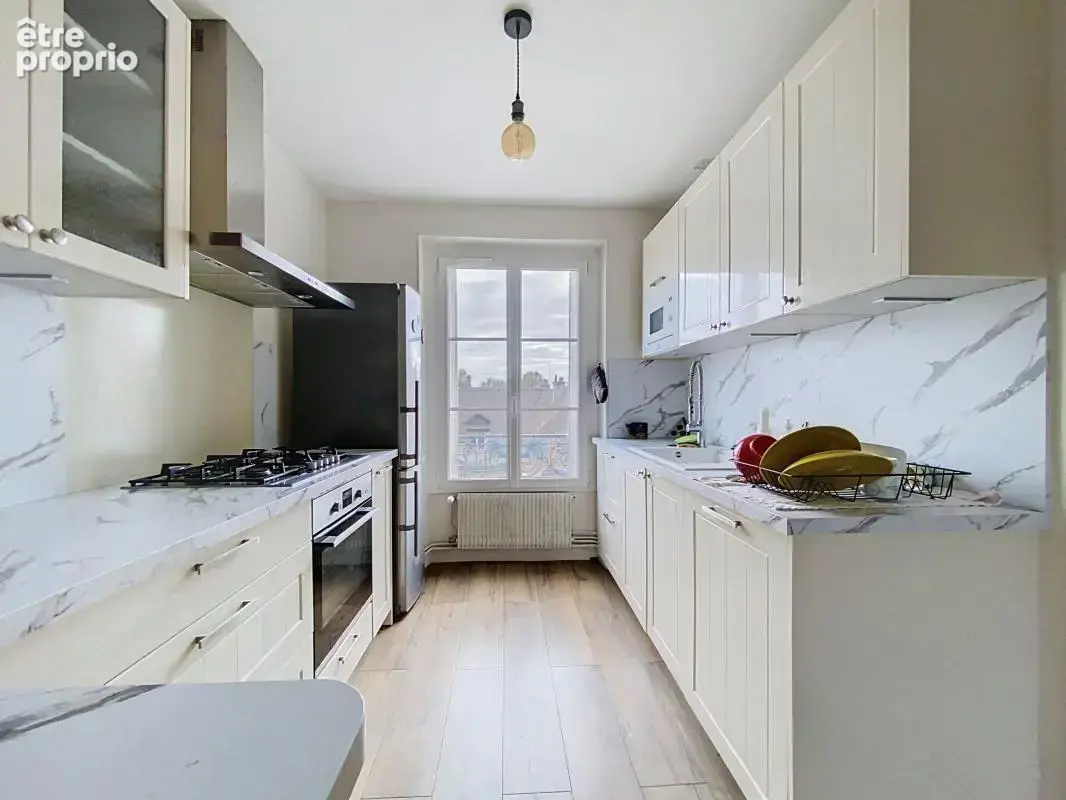 Appartement atypique et plein de charme 3P 68 m2 - photo 2