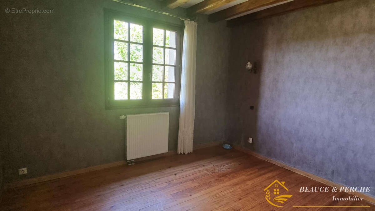Maison à COMBRES