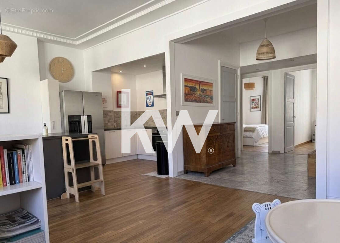 Appartement 87 m² à Saint-Etienne  - photo 3