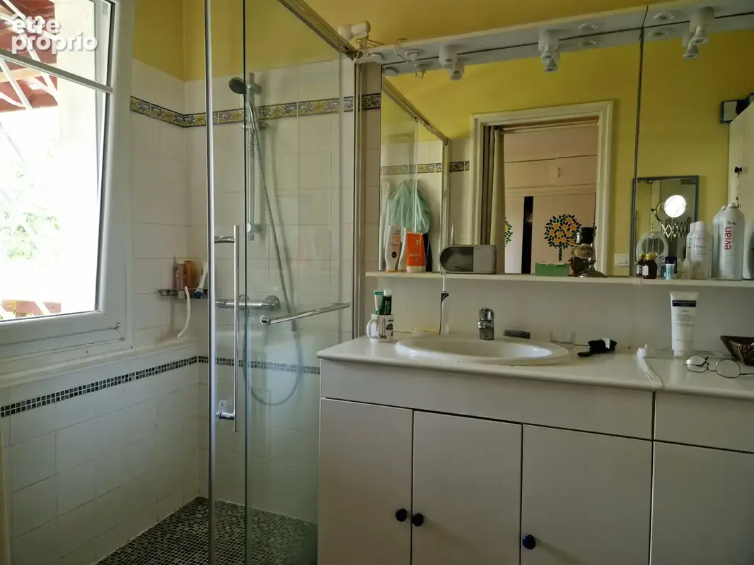 Magnifique maison avec piscine et jardin arboré - URRUGNE - photo 16