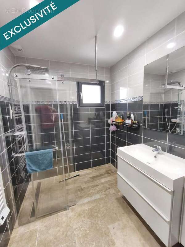 Photo 7 - Maison à SAINT-ETIENNE