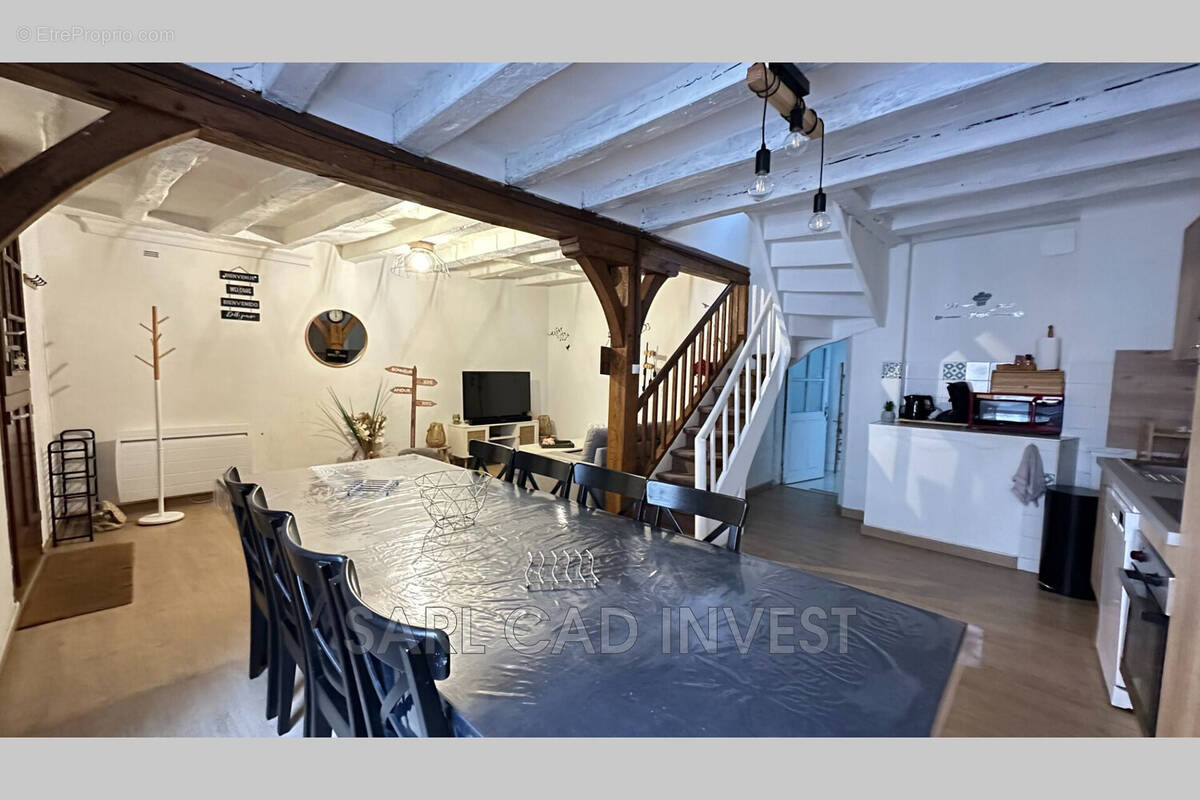 Maison à AZAY-LE-RIDEAU