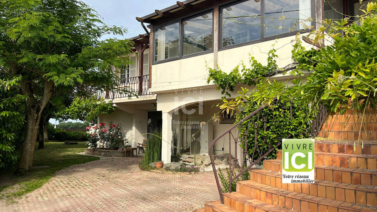 Maison à SAINT-JULIEN-DE-CONCELLES