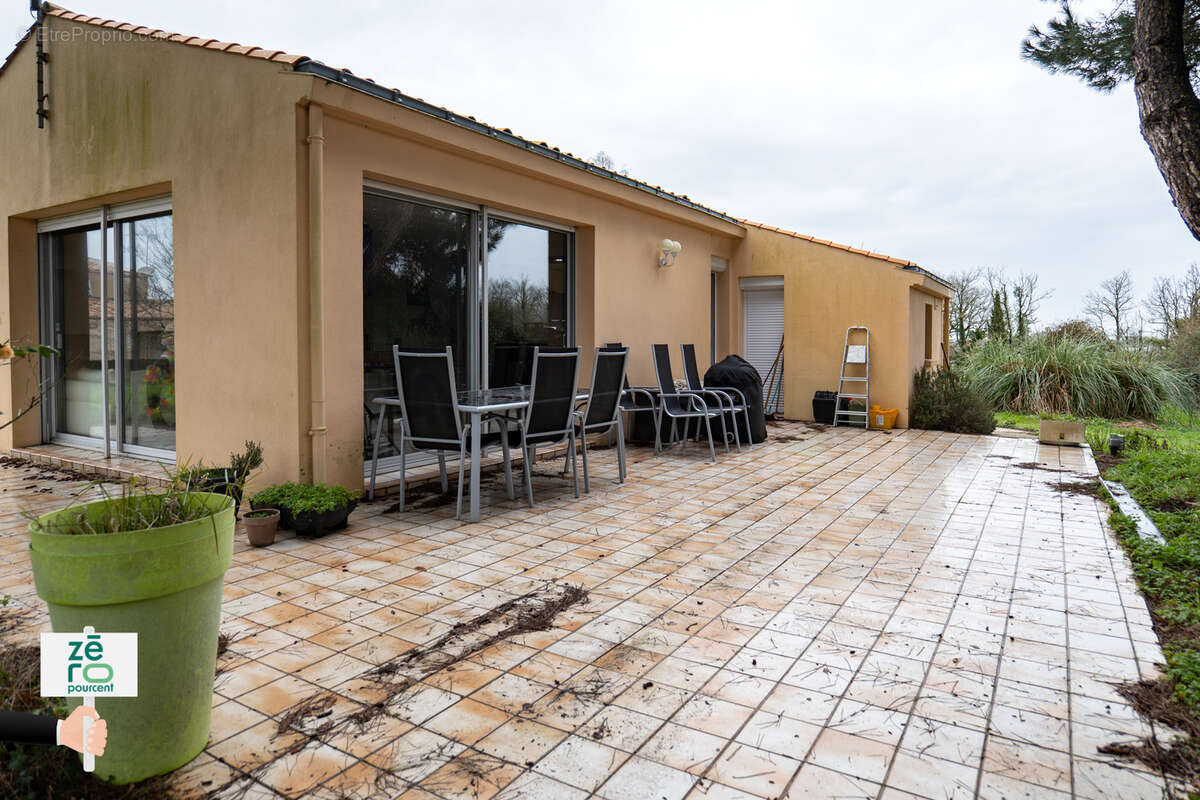Maison avec piscine à vendre à Château-Guibert (Vendée)   Calme absolu, 4 chambres, sous-sol complet, terrain - photo 24