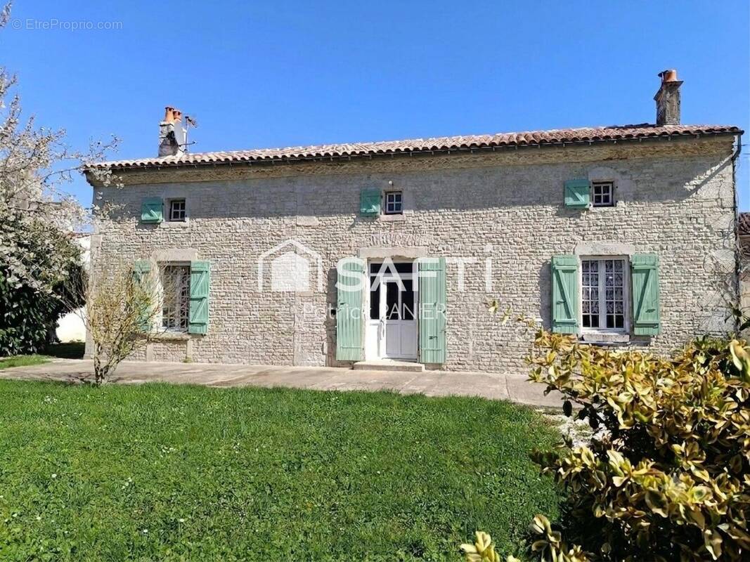 Photo 1 - Maison à SALEIGNES