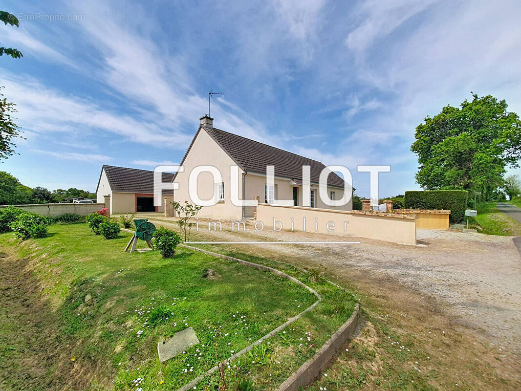Maison à DOVILLE