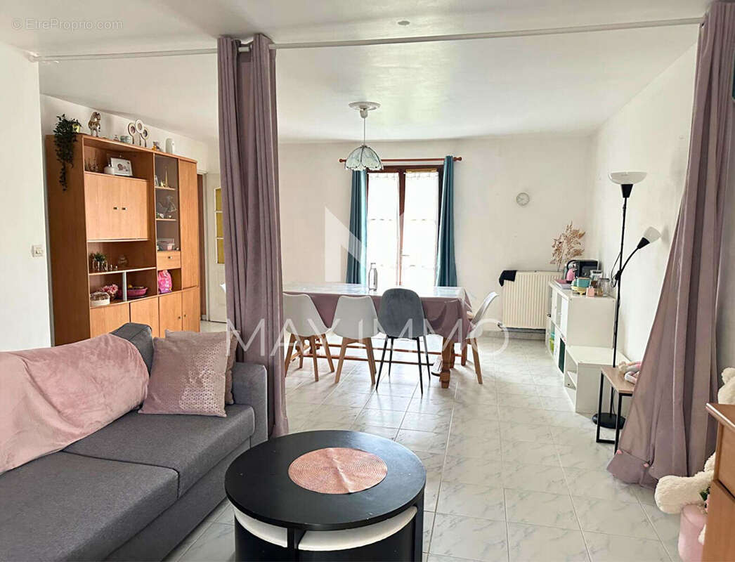 Maison à VIRY-CHATILLON