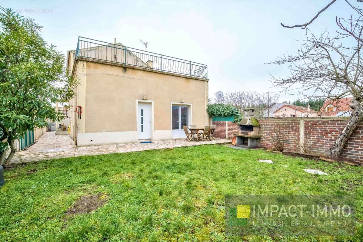 Maison à NANTERRE