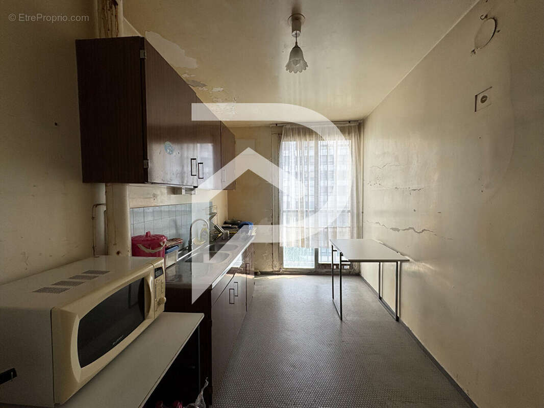 Appartement à PARIS-19E