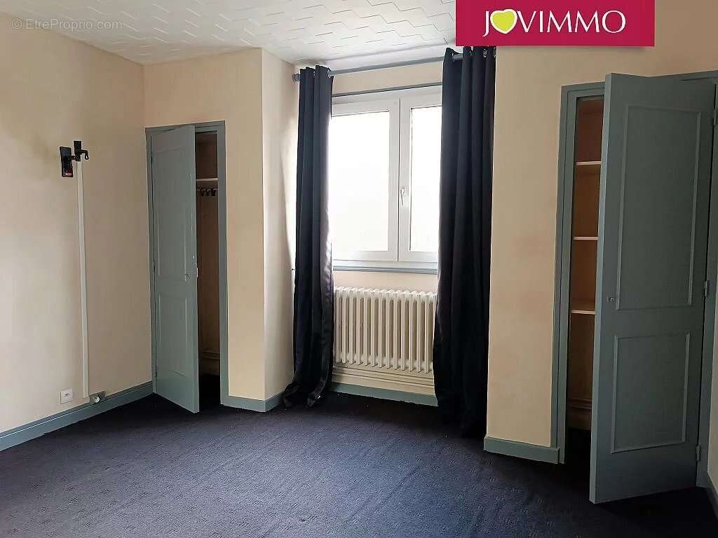 Maison à BESSAIS-LE-FROMENTAL